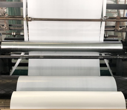 Màu vàng PE giảm nhiệt / LLDPE phim kéo dài cho đóng gói chai / đồ uống bọc bảo vệ