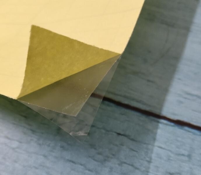 Chất dính dầu hai mặt chống nhiệt độ cao giấy đáy màu vàng PVC trong suốt phim dính hai mặt